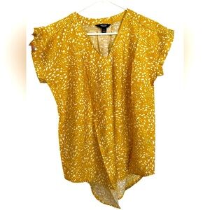 Simply Vera Wang NWOT Flowy Fall Mustard Women’s Shirt Size S